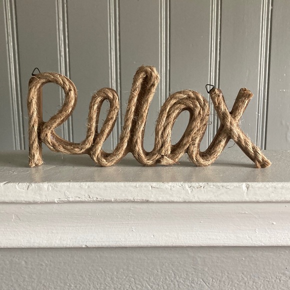 NWT Rustic Natural Jute Rope Wooden RELAX Table or Wall Mount Decoration Sign - Picture 1 of 8